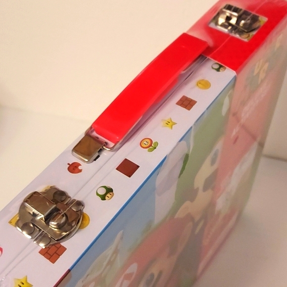 Super Mario Deluxe Activity Set with Tin Carry Case - Picture 4 of 5